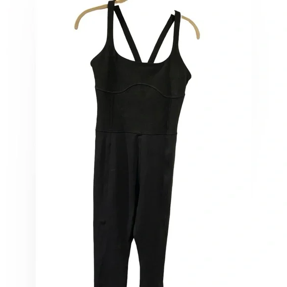 NWT Vuori jumpsuit Size XL